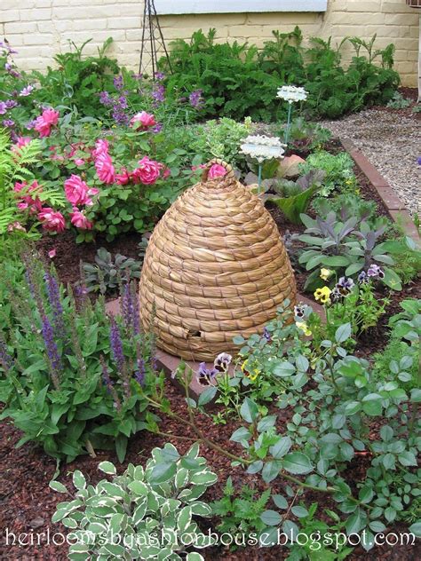 Bee's Gardens- Garden & Planting Design by Briony Doubleday